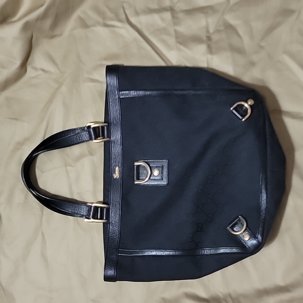 SOOOOOOOOLD /GUCCI.   monogram jaguard.